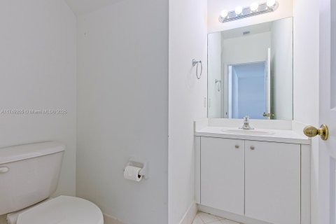 Townhouse in Homestead, Florida 3 bedrooms, 135.27 sq.m. № 1693439 - photo 3