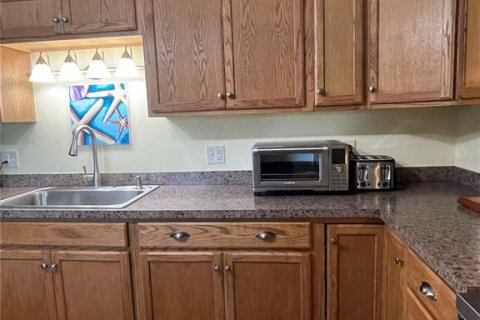 House in Homosassa, Florida 2 bedrooms, 117.06 sq.m. № 2210397 - photo 12