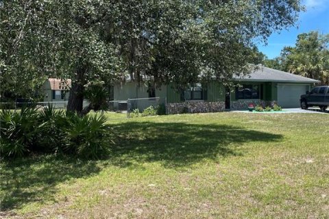 House in Homosassa, Florida 2 bedrooms, 117.06 sq.m. № 2210397 - photo 4