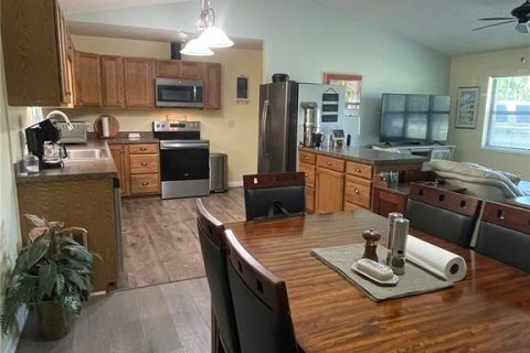 House in Homosassa, Florida 2 bedrooms, 117.06 sq.m. № 2210397 - photo 14