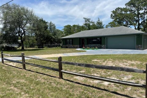 House in Homosassa, Florida 2 bedrooms, 117.06 sq.m. № 2210397 - photo 2