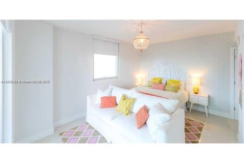 Купить кондоминиум в Майами-Бич, Флорида 3 спальни, 155.05м2, № 1949404 - фото 16