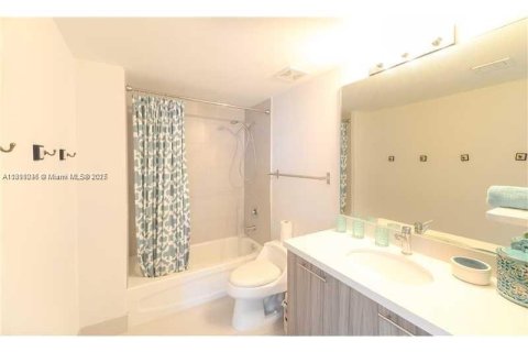 Купить кондоминиум в Майами-Бич, Флорида 3 спальни, 155.05м2, № 1949404 - фото 17