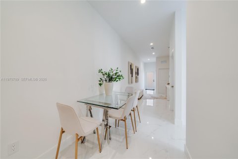 Touwnhouse à vendre à Miami, Floride: 3 chambres № 2031454 - photo 4