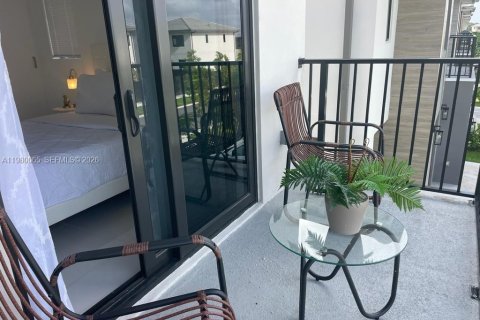 Villa ou maison à louer à Florida City, Floride: 5 chambres, 209.03 m2 № 2079682 - photo 5