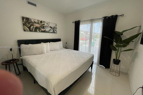 Villa ou maison à louer à Florida City, Floride: 5 chambres, 209.03 m2 № 2079682 - photo 30