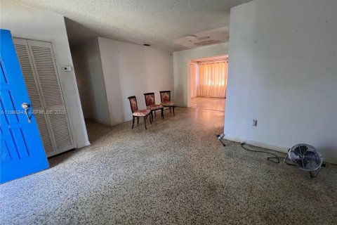 Купить виллу или дом в Майами, Флорида 3 спальни, 147.71м2, № 2048430 - фото 13