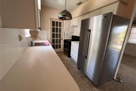 Купить виллу или дом в Майами, Флорида 3 спальни, 147.71м2, № 2048430 - фото 17