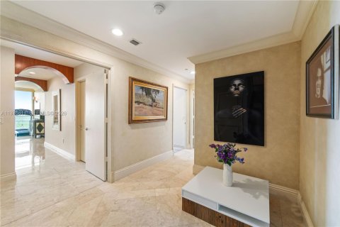 Купить кондоминиум в Санни-Айлс-Бич, Флорида 3 спальни, 305.56м2, № 2046268 - фото 14