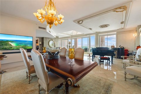 Купить кондоминиум в Санни-Айлс-Бич, Флорида 3 спальни, 305.56м2, № 2046268 - фото 7