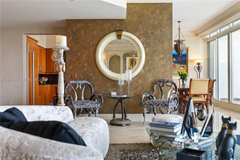 Купить кондоминиум в Санни-Айлс-Бич, Флорида 3 спальни, 305.56м2, № 2046268 - фото 4