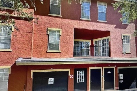 Condominio en venta en Lake Mary, Florida, 1 dormitorio, 77.76 m2 № 1879772 - foto 3