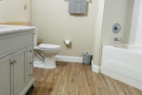 Condominio en venta en Lake Mary, Florida, 1 dormitorio, 77.76 m2 № 1879772 - foto 18