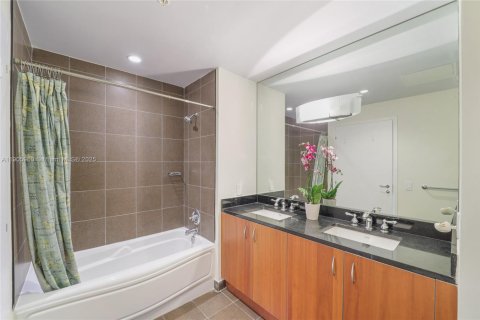 Купить кондоминиум в Майами, Флорида 1 спальня, 82.78м2, № 1956838 - фото 17