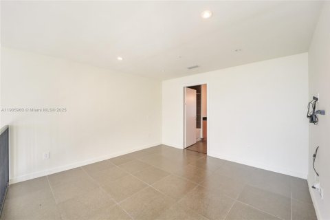 Купить кондоминиум в Майами, Флорида 1 спальня, 82.78м2, № 1956838 - фото 15