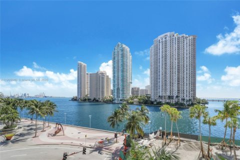 Купить кондоминиум в Майами, Флорида 1 спальня, 82.78м2, № 1956838 - фото 9