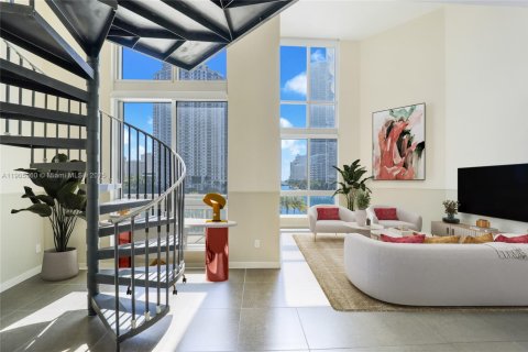 Купить кондоминиум в Майами, Флорида 1 спальня, 82.78м2, № 1956838 - фото 5