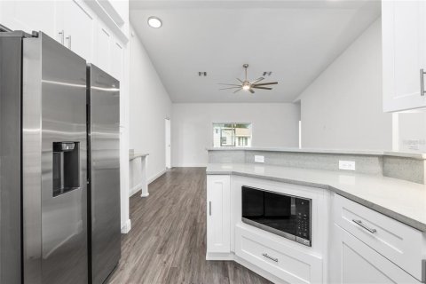 Casa en venta en Lady Lake, Florida, 4 dormitorios, 151.52 m2 № 1562087 - foto 26