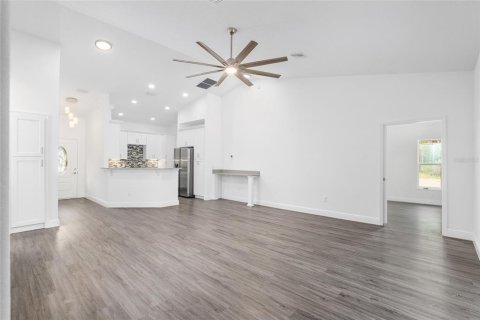 Casa en venta en Lady Lake, Florida, 4 dormitorios, 151.52 m2 № 1562087 - foto 13