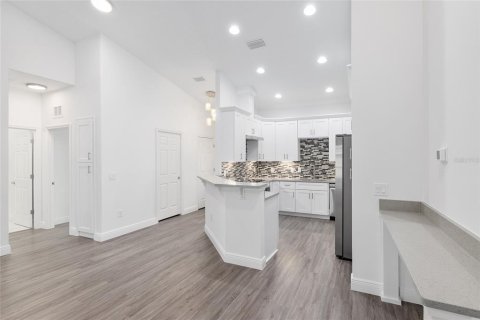 Casa en venta en Lady Lake, Florida, 4 dormitorios, 151.52 m2 № 1562087 - foto 17