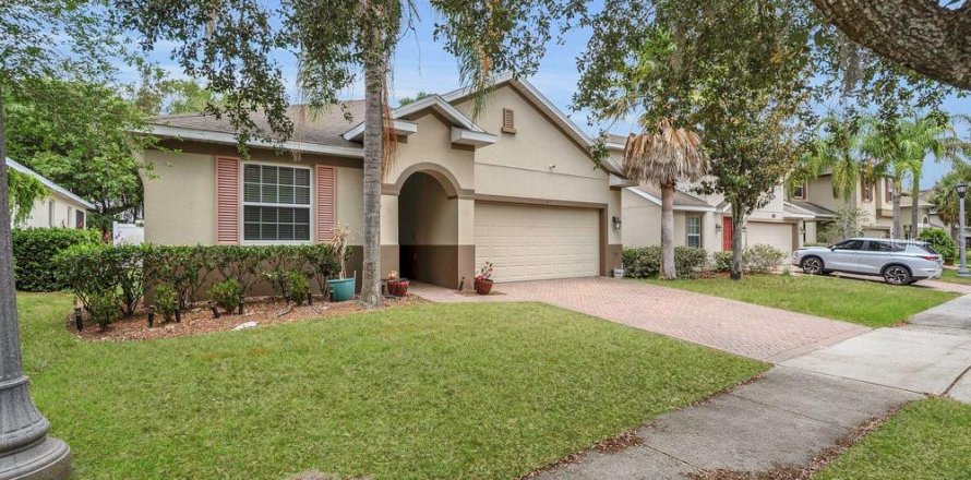 House in DeLand, Florida 4 bedrooms, 171.5 sq.m. № 1681821