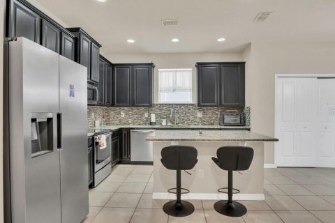 House in DeLand, Florida 4 bedrooms, 171.5 sq.m. № 1681821 - photo 10