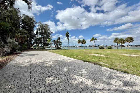 Land in Treasure Island, Florida № 2094031 - photo 15