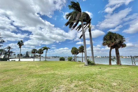Land in Treasure Island, Florida № 2094031 - photo 30