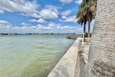 Land in Treasure Island, Florida № 2094031 - photo 21