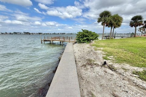 Land in Treasure Island, Florida № 2094031 - photo 22
