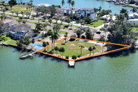 Land in Treasure Island, Florida № 2094031 - photo 13