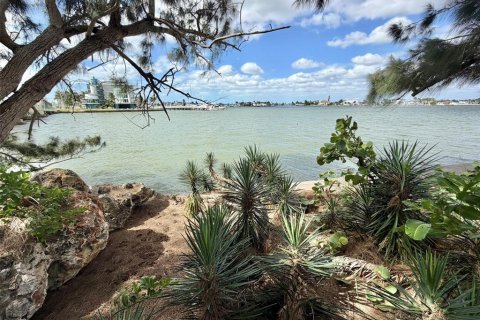 Land in Treasure Island, Florida № 2094031 - photo 18