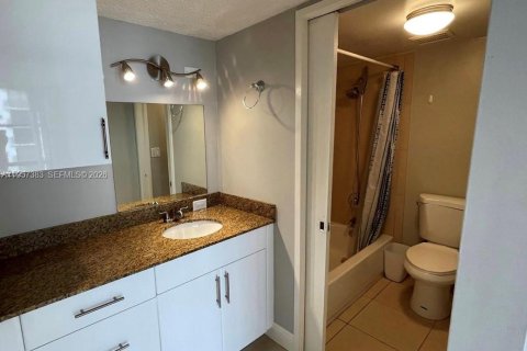 Condominio en alquiler en Sunny Isles Beach, Florida, 1 dormitorio, 71.26 m2 № 2011282 - foto 14