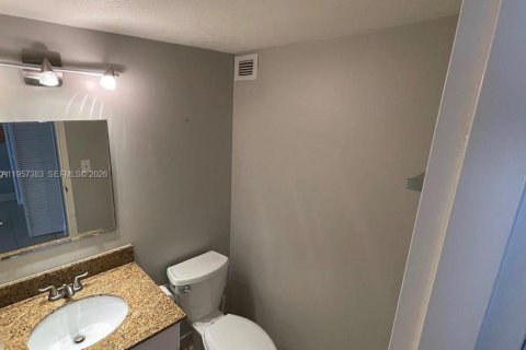 Condominio en alquiler en Sunny Isles Beach, Florida, 1 dormitorio, 71.26 m2 № 2011282 - foto 13