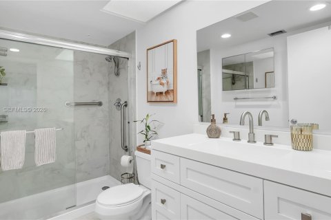 Condo in Pembroke Pines, Florida, 2 bedrooms  № 2064837 - photo 5