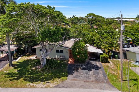 Commercial property in Wilton Manors, Florida 169.83 sq.m. № 1844035 - photo 3