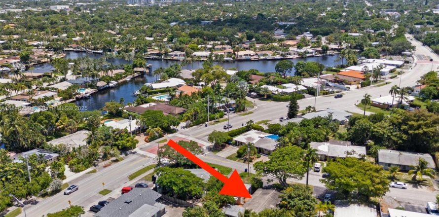 Commercial property in Wilton Manors, Florida 169.83 sq.m. № 1844035