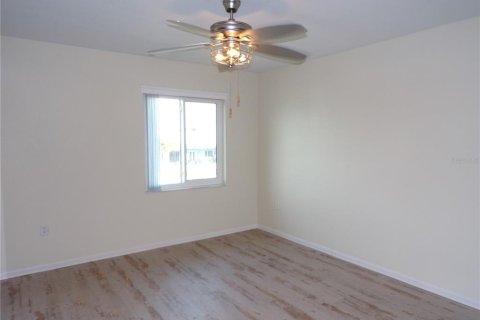 Condominio en alquiler en Punta Gorda, Florida, 2 dormitorios, 77.95 m2 № 2093989 - foto 24