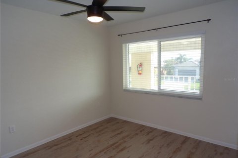 Condominio en alquiler en Punta Gorda, Florida, 2 dormitorios, 77.95 m2 № 2093989 - foto 19
