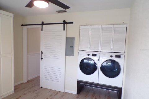 Condominio en alquiler en Punta Gorda, Florida, 2 dormitorios, 77.95 m2 № 2093989 - foto 16