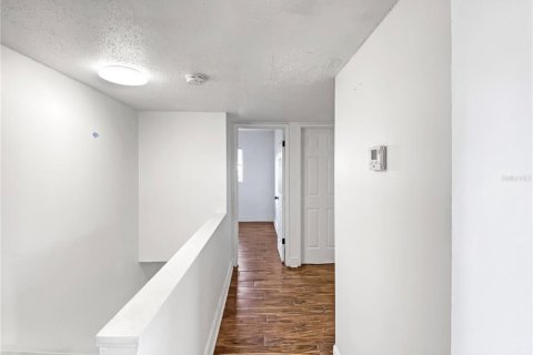 Condo in Gainesville, Florida, 4 bedrooms  № 1383298 - photo 9