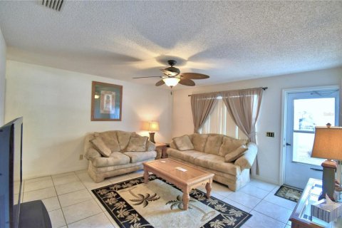 Casa en venta en Lake Wales, Florida, 2 dormitorios, 72.46 m2 № 1608380 - foto 5