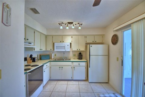 Casa en venta en Lake Wales, Florida, 2 dormitorios, 72.46 m2 № 1608380 - foto 23