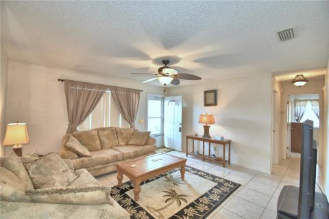 Casa en venta en Lake Wales, Florida, 2 dormitorios, 72.46 m2 № 1608380 - foto 6