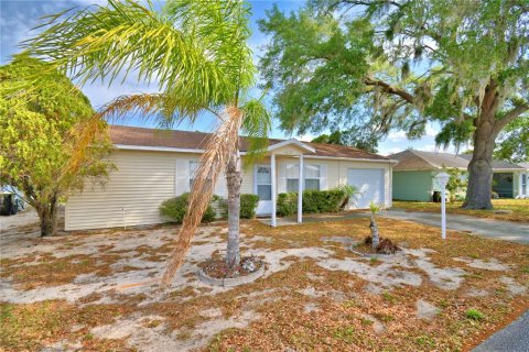 House in Lake Wales, Florida 2 bedrooms, 72.46 sq.m. № 1608380 - photo 1