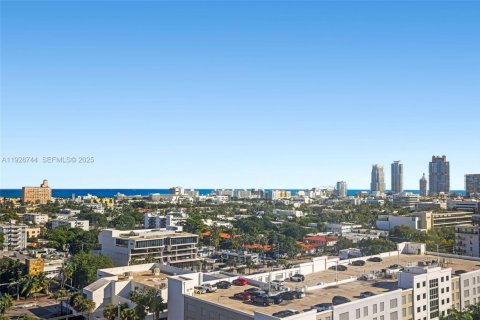 Condominio en venta en Miami Beach, Florida, 61.59 m2 № 1987737 - foto 10