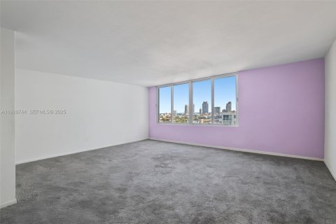 Condominio en venta en Miami Beach, Florida, 61.59 m2 № 1987737 - foto 7