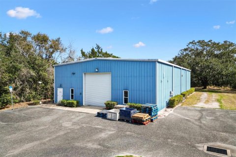Commercial property in Leesburg, Florida 464.51 sq.m. № 2115353 - photo 7