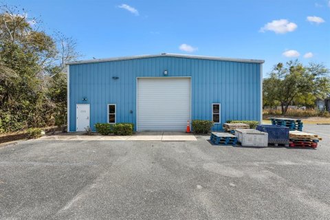 Commercial property in Leesburg, Florida 464.51 sq.m. № 2115353