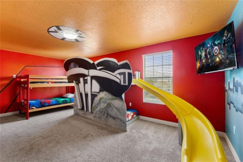 House in Davenport, Florida 8 bedrooms, 363.15 sq.m. № 2324382 - photo 9